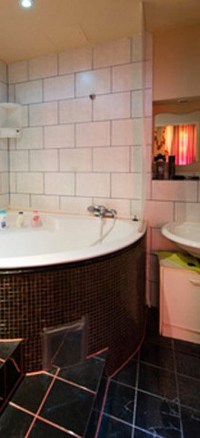 laufhaus-love-haus-68dc1267713d25-56406255-68dc126784cec355453847